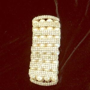 Pearl and rhinestone bracelet